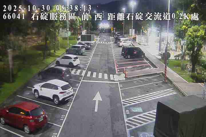 國道5號 南下 4K+000 石碇交流道到坪林交控交流道 距離0.8公里 氣溫20.8度